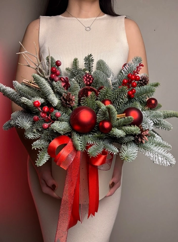 Зимняя композиция с нобилисом &laquo;1&raquo; от интернет-магазина цветов в Ижевске