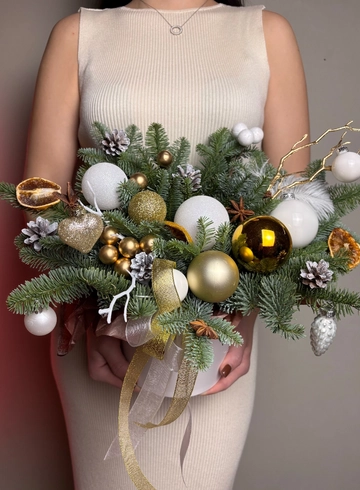 Зимняя композиция с нобилисом &laquo;3&raquo; от интернет-магазина цветов в Ижевске