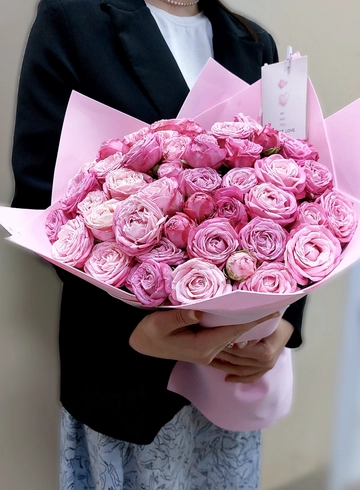 Монобукет из кустовых роз «Признание в любви» от интернет-магазина цветов в Ижевске