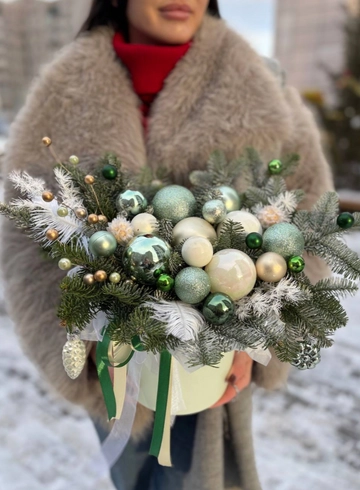 Зимняя композиция с нобилисом &laquo;6&raquo; от интернет-магазина цветов в Ижевске