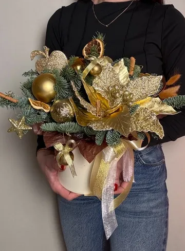 Композиция зимняя от интернет-магазина цветов в Ижевске