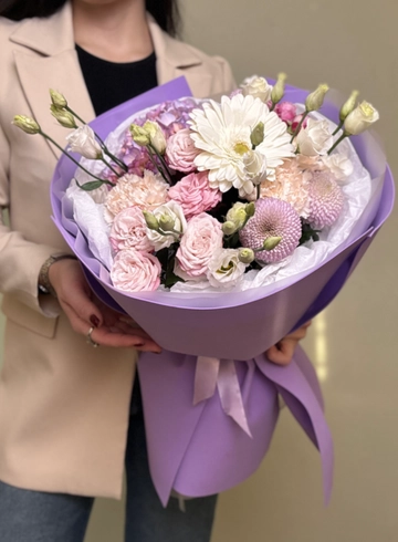 Букет с гортензией &laquo;Зефирка&raquo; от интернет-магазина цветов в Ижевске