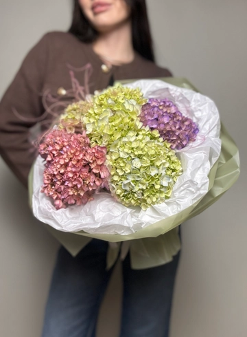 Букет из 5 гортензий  от интернет-магазина цветов в Ижевске