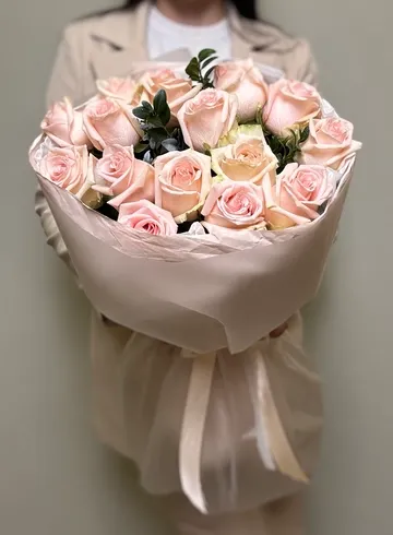 Букет из 15 Эквадорских роз  от интернет-магазина цветов в Ижевске