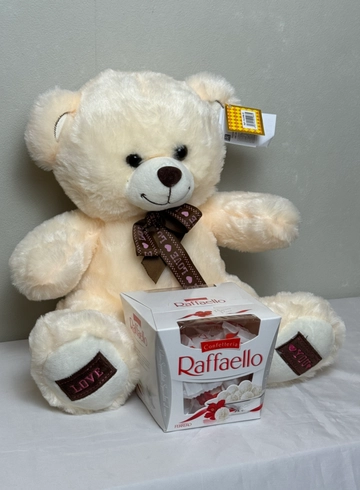 Подарок &laquo;Мишка + рафаэлло&raquo; от интернет-магазина цветов в Ижевске