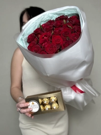 25 красных роз + ферреро от интернет-магазина «» в Ижевске