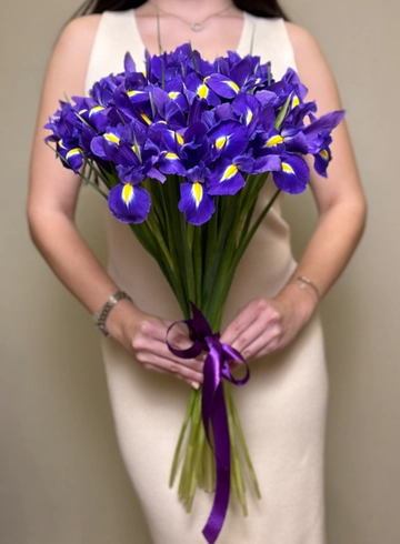 25 ирисов под ленту  от интернет-магазина цветов в Ижевске
