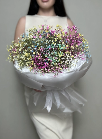 Радужный букет из гипсофил от интернет-магазина цветов в Ижевске