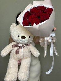 Подарочный набор &laquo;Мишка 60см + букет роз&raquo; от интернет-магазина «» в Ижевске