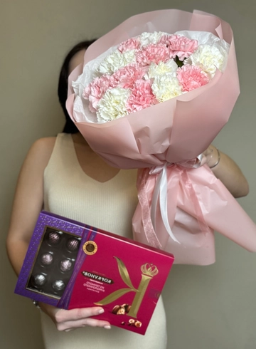 Подарочный набор «15 диантусов + коркунов» от интернет-магазина цветов в Ижевске