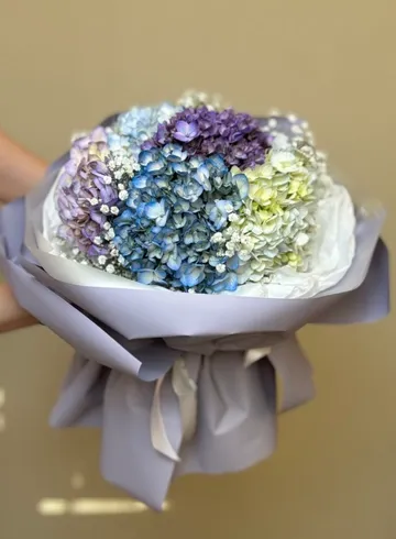 Букет 5 гортензий с гипсофилой  от интернет-магазина цветов в Ижевске