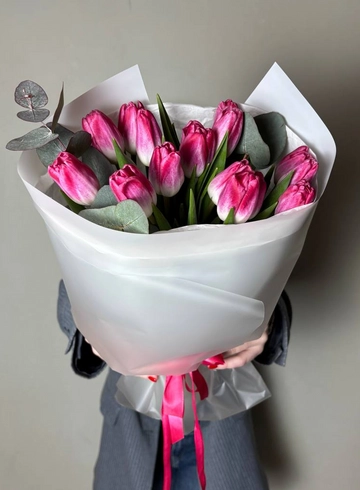Букет 15 тюльпанов  от интернет-магазина цветов в Ижевске