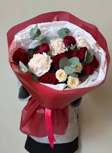 Букет &laquo;Красный бархат&raquo; от интернет-магазина цветов в Ижевске