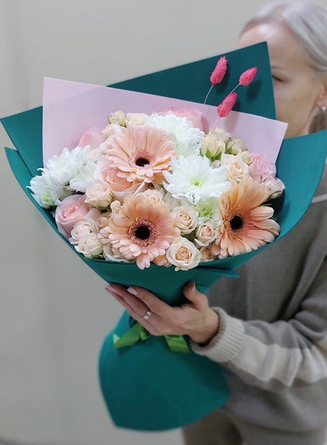 Сборный букет с герберами «Приятная встреча» от интернет-магазина цветов в Ижевске