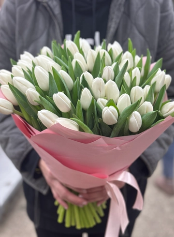51 белый тюльпан  от интернет-магазина цветов в Ижевске