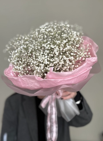 Букет из белых гипсофил от интернет-магазина цветов в Ижевске