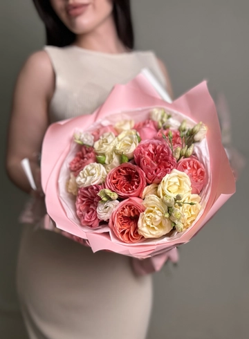 Букет с пионовидными розами «Купидон» от интернет-магазина цветов в Ижевске