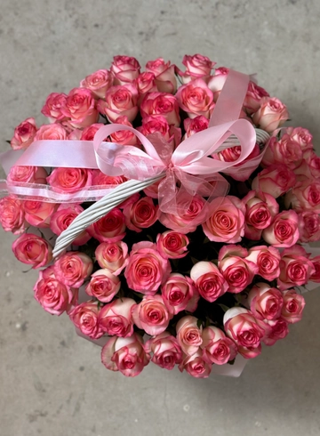 Корзина 65 роз от интернет-магазина цветов в Ижевске