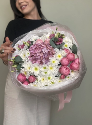 Букет с гортензией «Am fleur» от интернет-магазина цветов в Ижевске