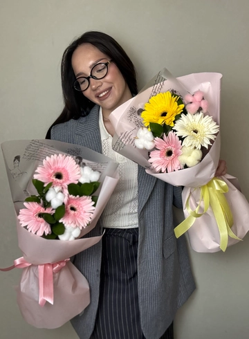 Букет с нежными герберами и хлопком &laquo;Трепет&raquo; от интернет-магазина цветов в Ижевске