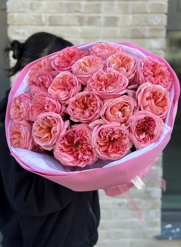 Монобукет 19 пионовидных роз сорта Pink Expression от интернет-магазина цветов в Ижевске