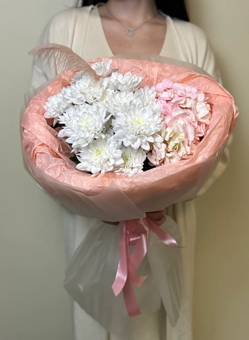 Букет «Персиковая зефирка» с гортензией  от интернет-магазина цветов в Ижевске