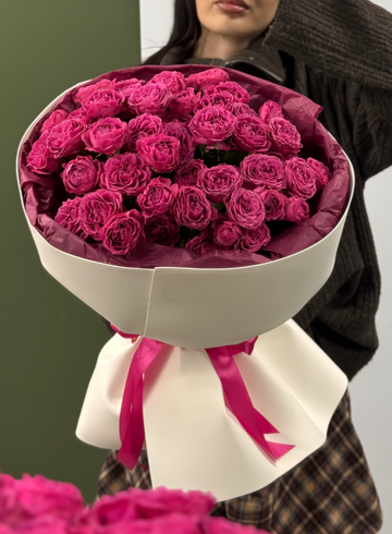 Монобукет 15 кустовых роз от интернет-магазина цветов в Ижевске