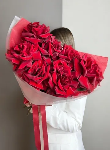 Букет &laquo;Страсть&raquo; из красных роз  от интернет-магазина цветов в Ижевске