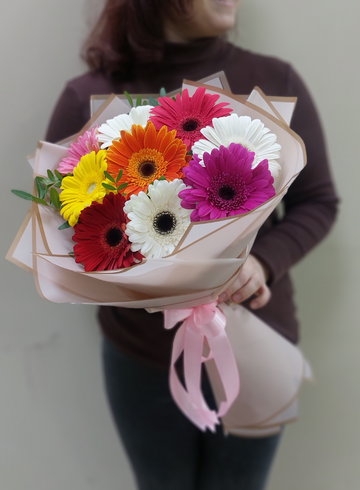 Монобукет микс 9 гербер «Яркий день» от интернет-магазина цветов в Ижевске