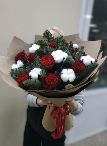 Зимний букет с хлопком &laquo;Зимняя сказка&raquo; от интернет-магазина цветов в Ижевске