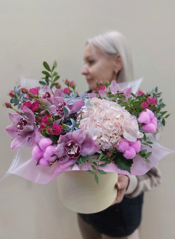 Цветочная композиция «Цветочный вальс» от интернет-магазина цветов в Ижевске