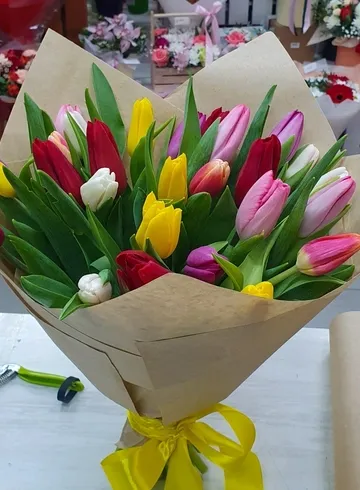 29 тюльпанов микс от интернет-магазина цветов в Ижевске