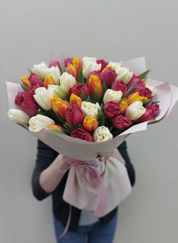 51 пионовидный тюльпан микс от интернет-магазина цветов в Ижевске