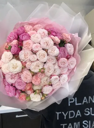 Монобукет 23 кустовые розы  от интернет-магазина цветов в Ижевске