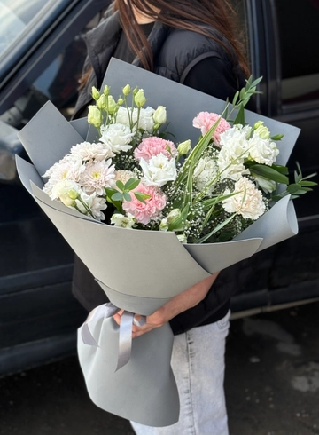 Букет «Очарование» от интернет-магазина цветов в Ижевске