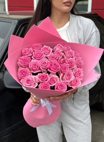 Монобукет из розовых роз «Наслаждение» от интернет-магазина цветов в Ижевске