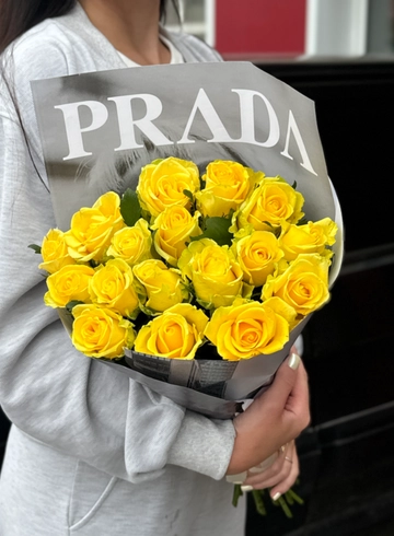 Букет из желтых роз &laquo;Prada&raquo; от интернет-магазина цветов в Ижевске