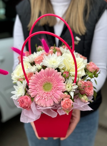 Композиция с герберой &laquo;Нежность&raquo; от интернет-магазина цветов в Ижевске