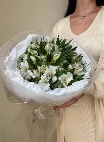 Монобукет из 15 альстромерий от интернет-магазина цветов в Ижевске