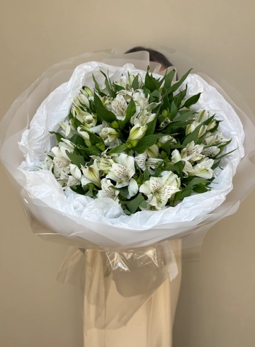 Монобукет из 15 альстромерий от интернет-магазина цветов в Ижевске